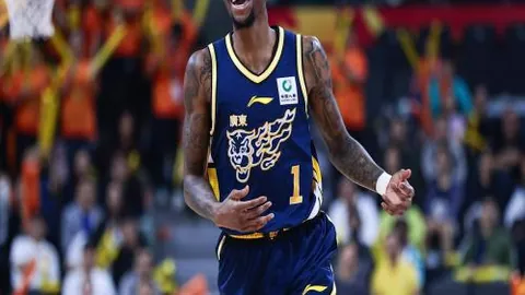 伊尔迪兹建功维阿锦上，尤文图斯2-0完胜都灵